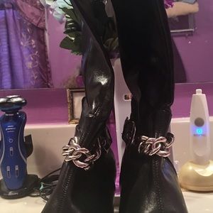 Black leather boots - Gorgeous